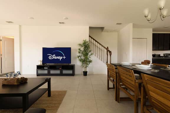 Bright Davenport Family Townhome near Disney!