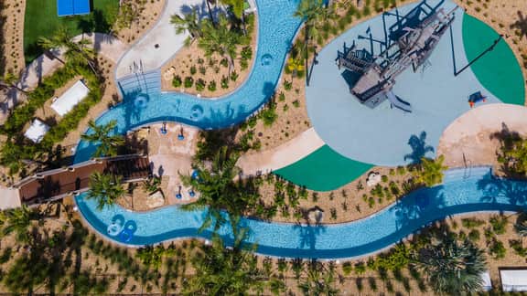 Magical Pool Home Near Disney - BBQ & Themes