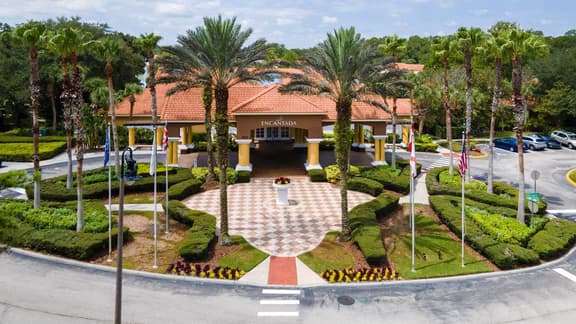 Townhome + Jacuzzi + Grill + 10" min Disney!